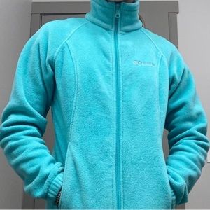 Columbia blue zip up jacket
(SO SOFT!)